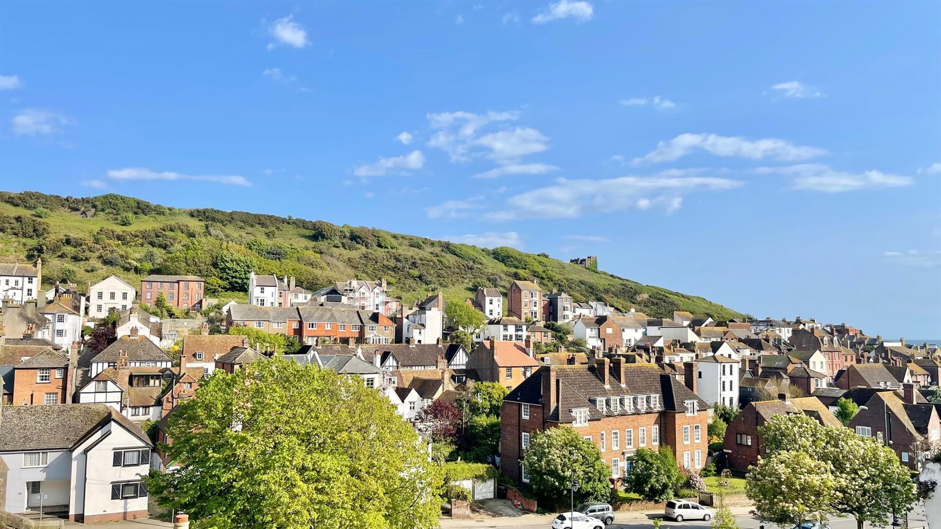 4 bed property in High Street, Hastings